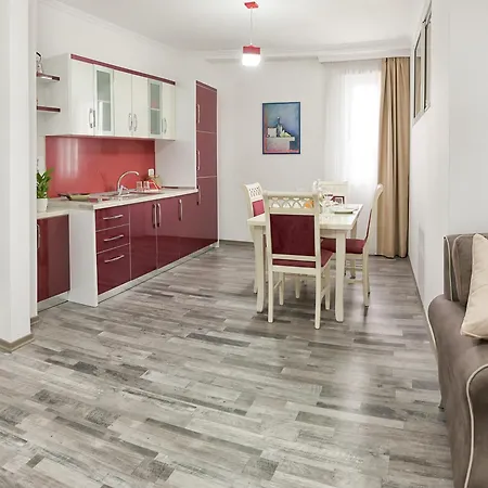Hotel Dora