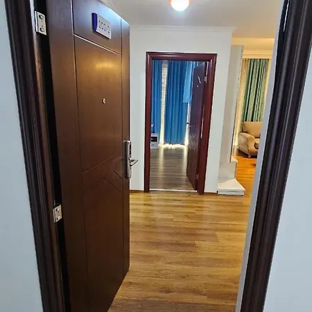 Dora Hotel 4*
