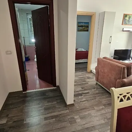 Dora Hotel Collak